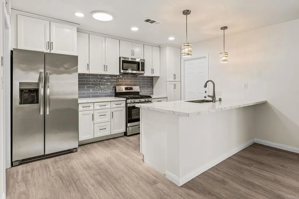 https://cdn.realtyfeed.com/cdn/127/306724996/df321ed489ed4fa65d29c02e42c8df7d.webp