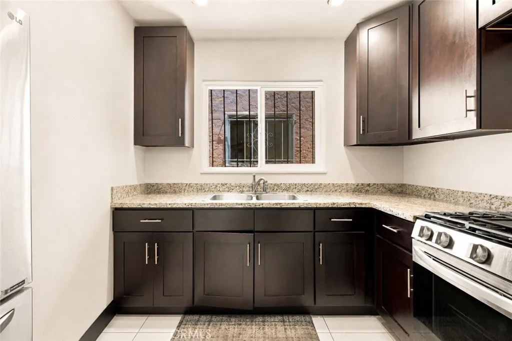 8701 Menlo, Los Angeles, CA 90044 - Photo 4 of 14, Los Angeles, CA
