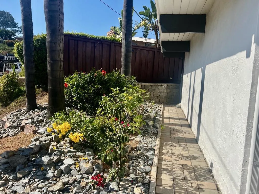 https://cdn.realtyfeed.com/cdn/127/306725026/6b55d85c3c3ac91f2ab8bf2470ee66b8.webp