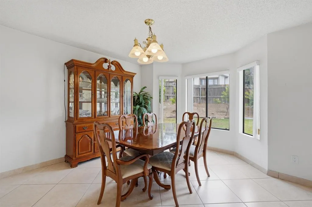 https://cdn.realtyfeed.com/cdn/127/306725042/8e7bf71bb4e77d6d7586322216324ea2.webp