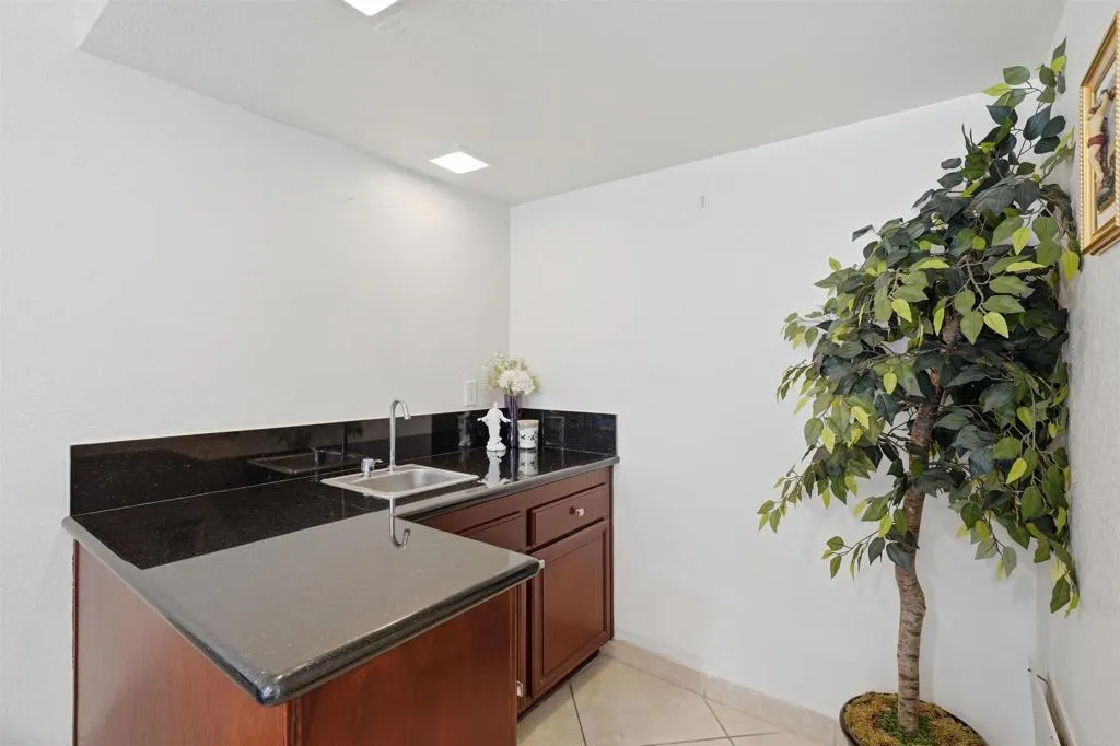 https://cdn.realtyfeed.com/cdn/127/306725042/d507ecf64199273b8beb1cbd7a86e3c0.webp