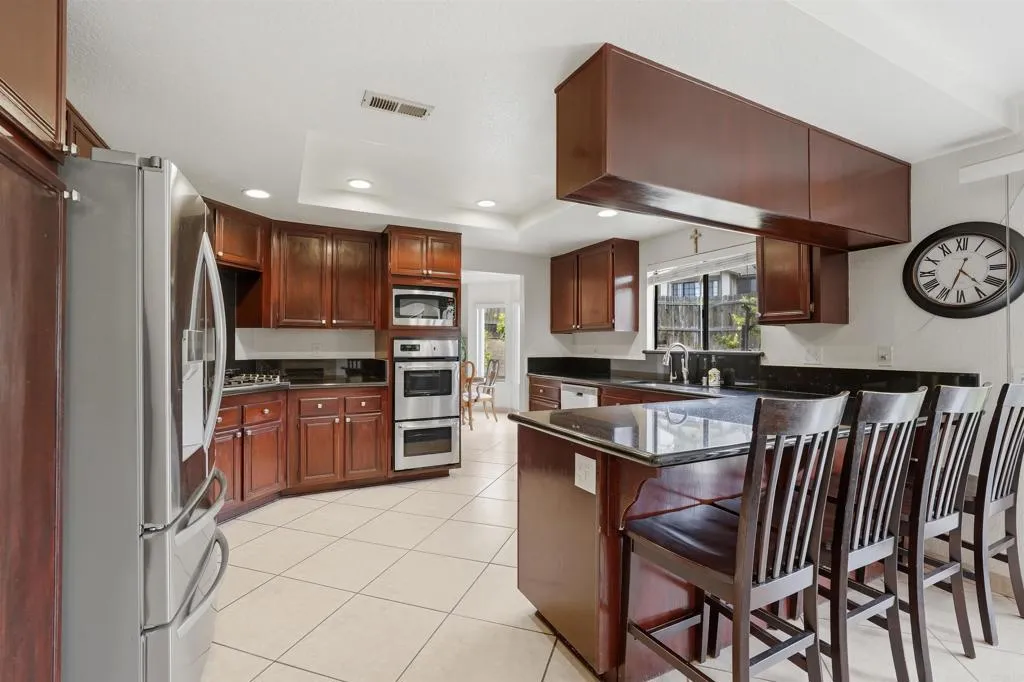 https://cdn.realtyfeed.com/cdn/127/306725042/e435a89650564bedfba9377691a6a7ed.webp
