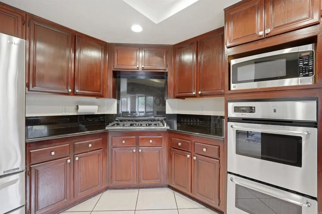 https://cdn.realtyfeed.com/cdn/127/306725042/e8207309d25362f92ee4438e7f92b9f3.webp