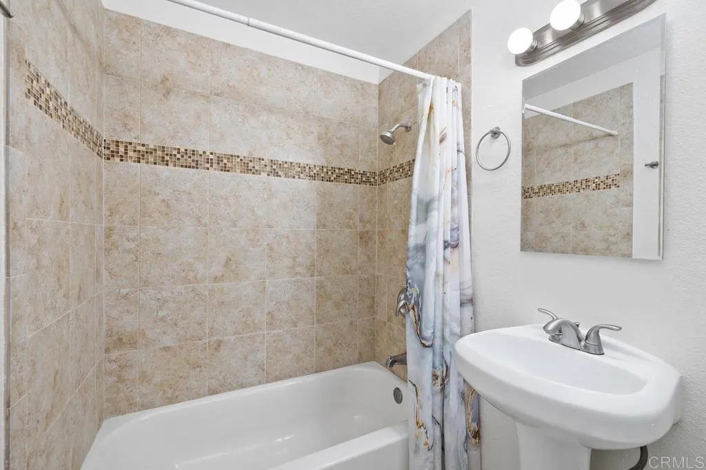 https://cdn.realtyfeed.com/cdn/127/306725124/4b43ea225b9d3157f1d385099916af66.webp
