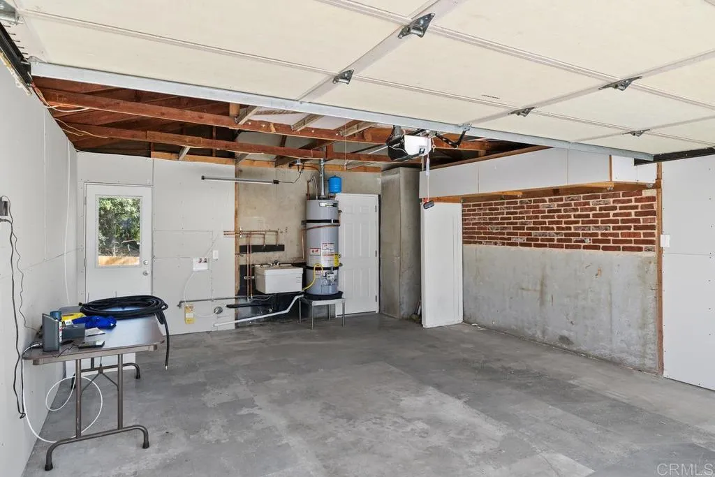 https://cdn.realtyfeed.com/cdn/127/306725124/775ea13ba8654ff6fc2d4edc9930e410.webp