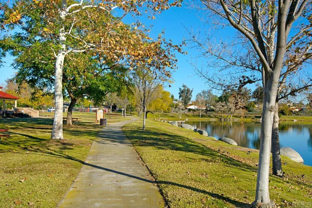 https://cdn.realtyfeed.com/cdn/127/306725124/bb0b7c93063fe8a8a38c0b7f3608ead0.webp