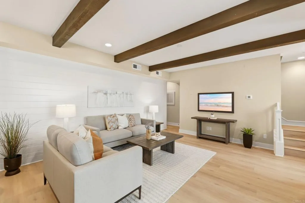 https://cdn.realtyfeed.com/cdn/127/306725126/5af1d608c259f4f1ad45944885db9164.webp