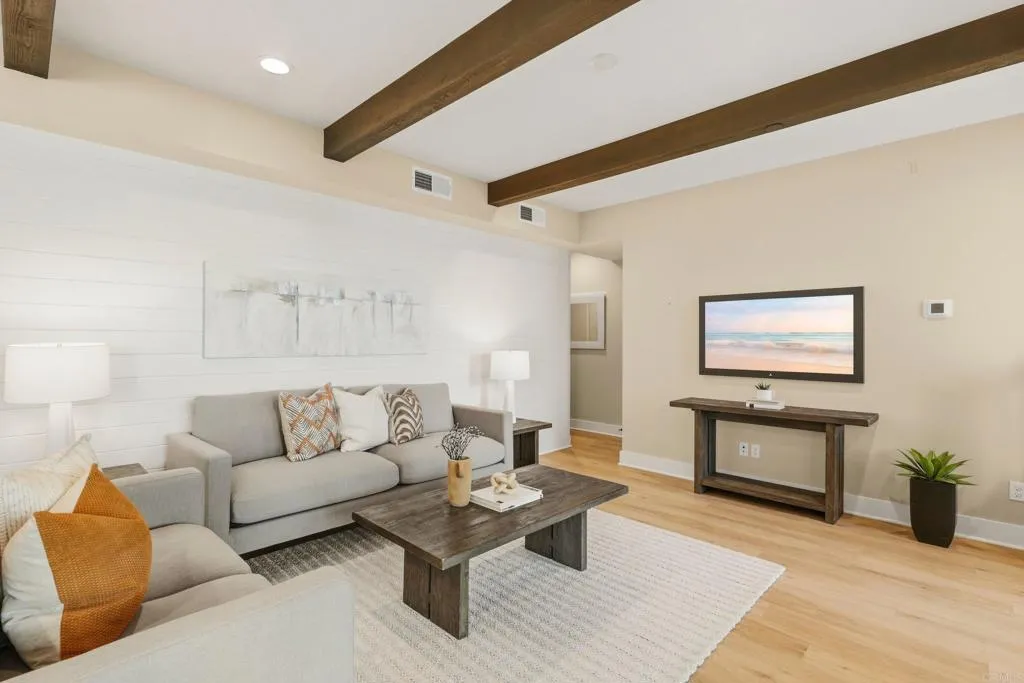https://cdn.realtyfeed.com/cdn/127/306725126/ba75c45911efdccbf9f8312f80d4219c.webp