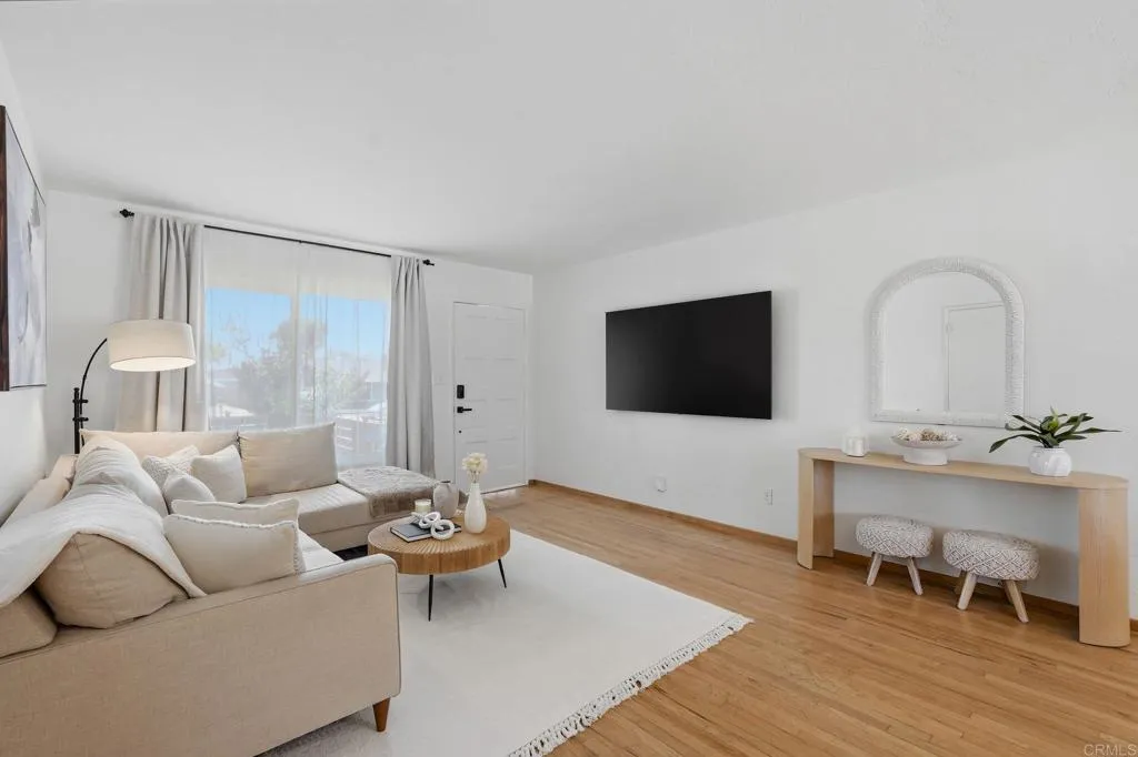 https://cdn.realtyfeed.com/cdn/127/306725140/662504e90b7864739fe5e72d9fe54f06.webp