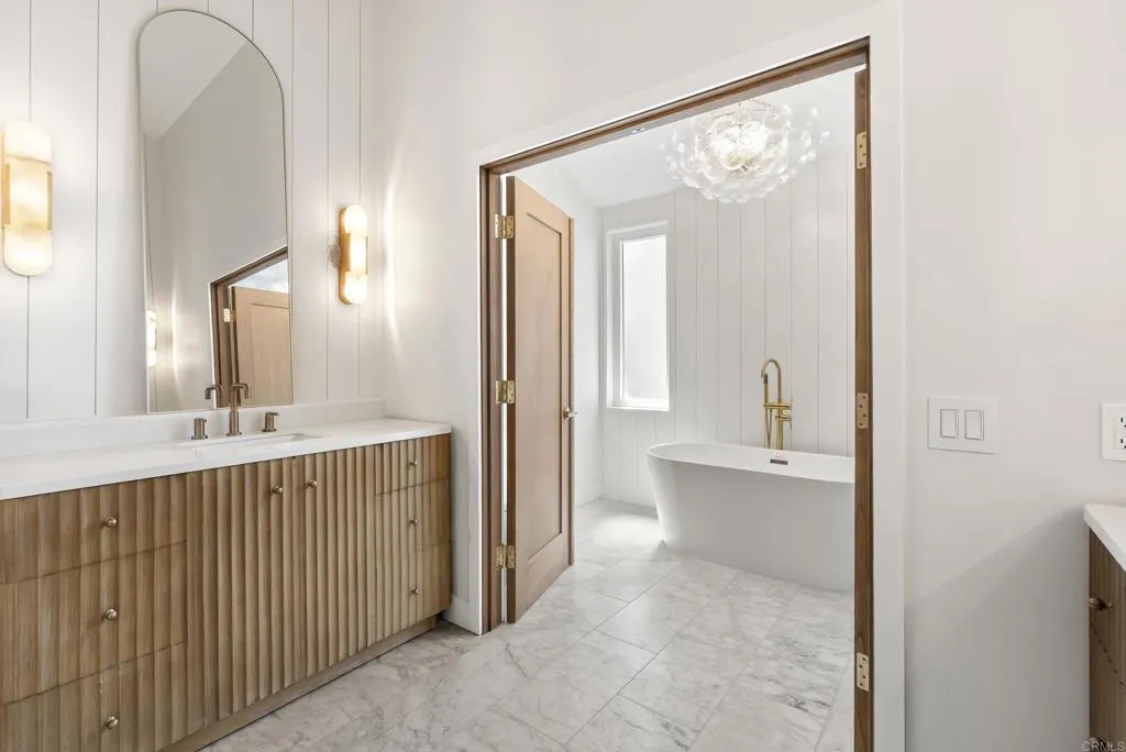 https://cdn.realtyfeed.com/cdn/127/306725168/660f30ba79c549ce78f52fb339f8fee1.webp