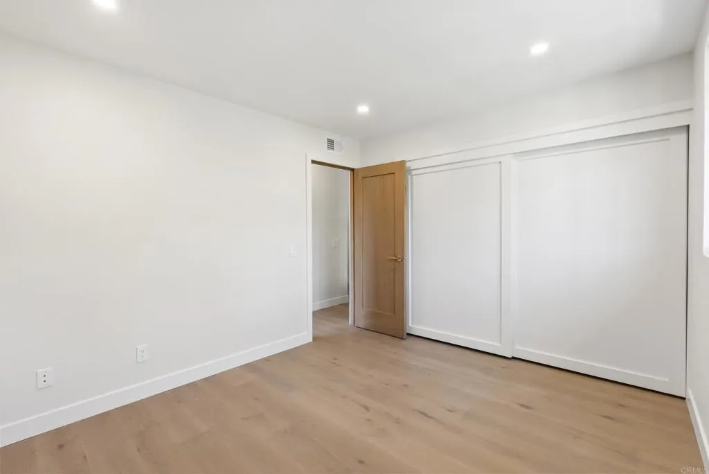 https://cdn.realtyfeed.com/cdn/127/306725168/6fc21b960adbabbecbdb609ffcb1906c.webp