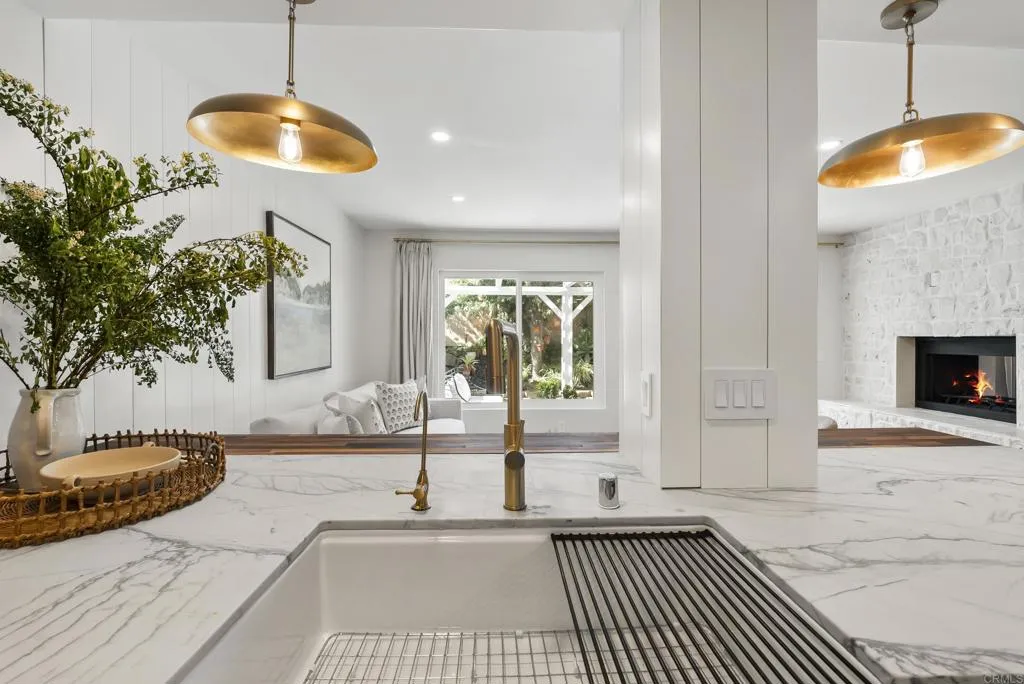 https://cdn.realtyfeed.com/cdn/127/306725168/df0909e853c2ec02c29aa9eca0fe9db1.webp