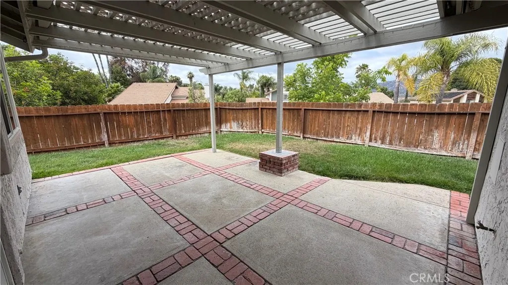 https://cdn.realtyfeed.com/cdn/127/306725191/43bac14819e3b52fd65b3796009906c9.webp