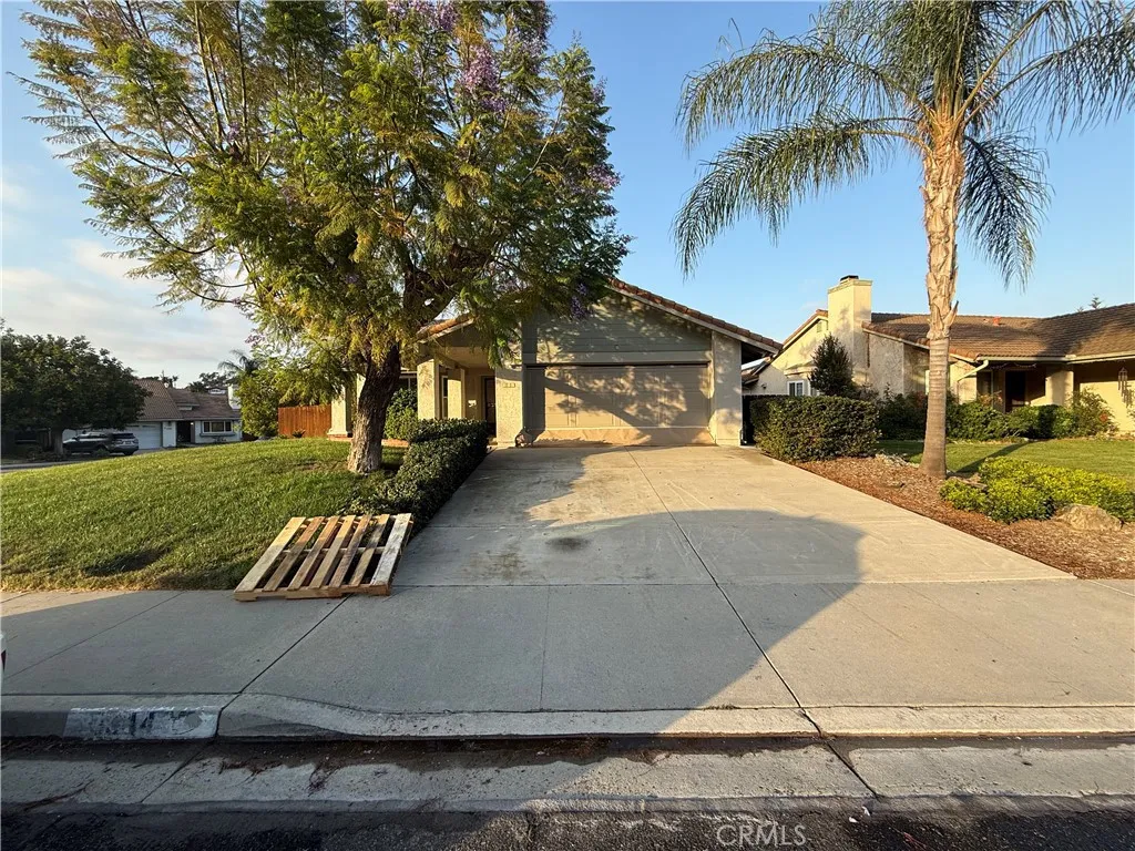 https://cdn.realtyfeed.com/cdn/127/306725191/71b5e5f74ea74c120c933b601b07842d.webp