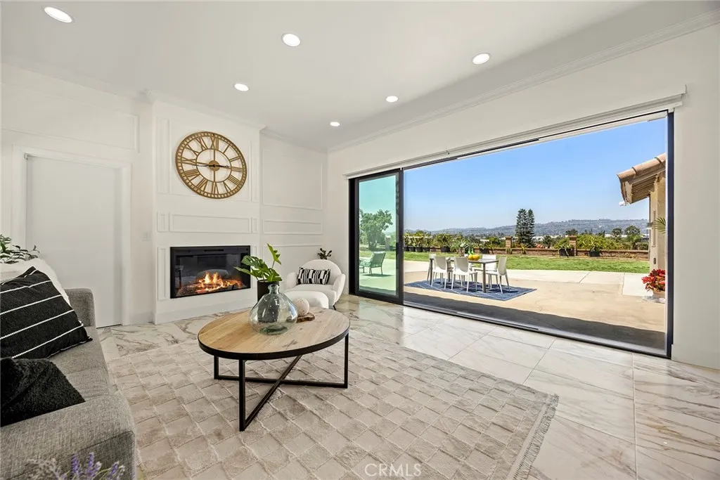 Fullerton, CA 92835
