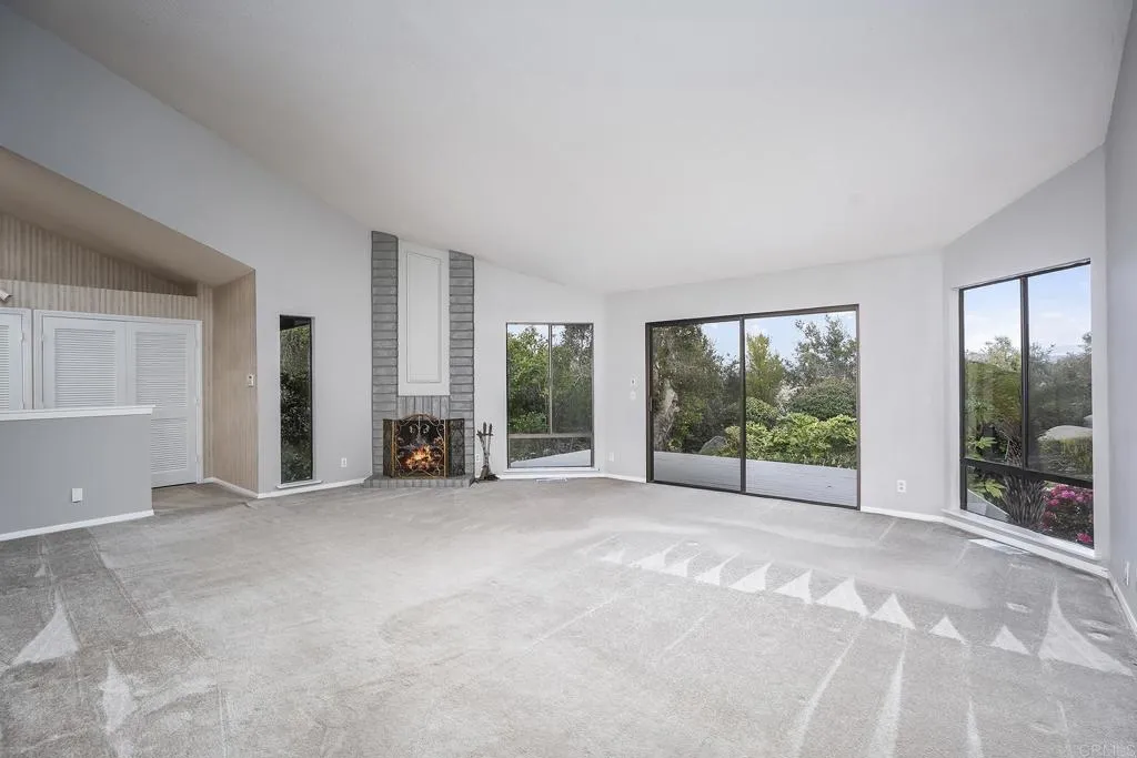 https://cdn.realtyfeed.com/cdn/127/306725245/2657270a91aa6af668d01de40b647d74.webp