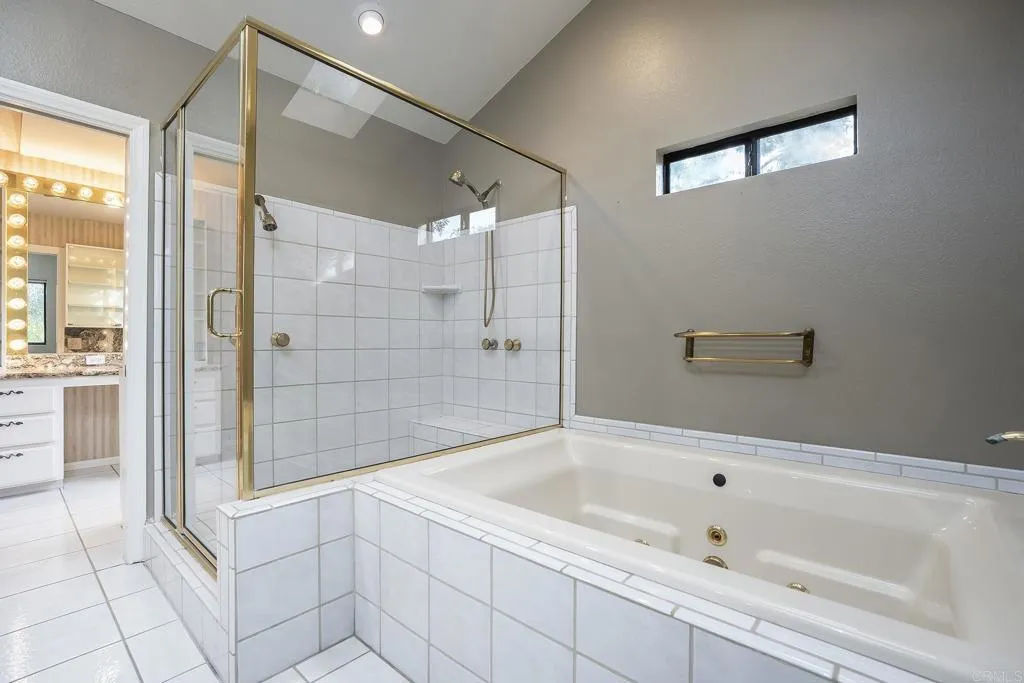 https://cdn.realtyfeed.com/cdn/127/306725245/28a7b60cc5163aa7269b551bc1dee5ba.webp