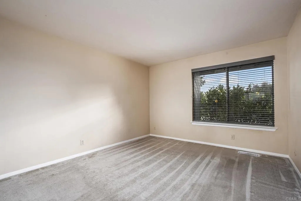 https://cdn.realtyfeed.com/cdn/127/306725245/4e8e3a9963f7d106d1fef068263b4fd6.webp