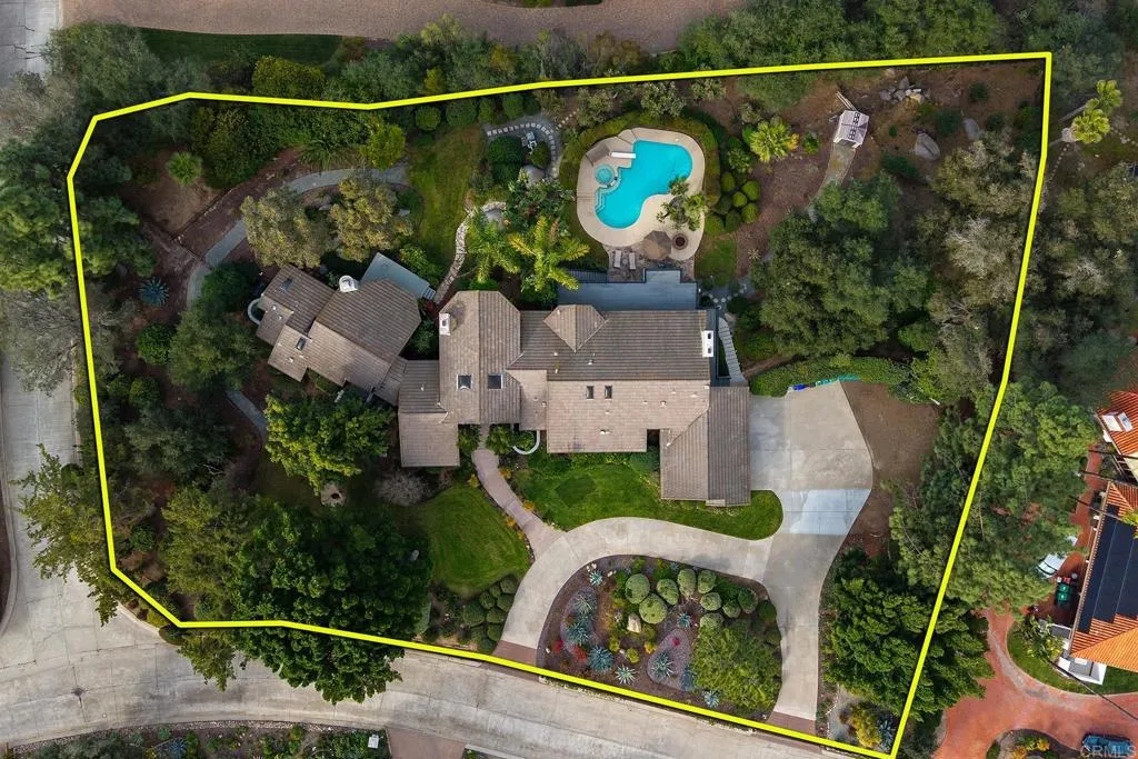 https://cdn.realtyfeed.com/cdn/127/306725245/aa2810f167888f06188d1234b1f2ae80.webp