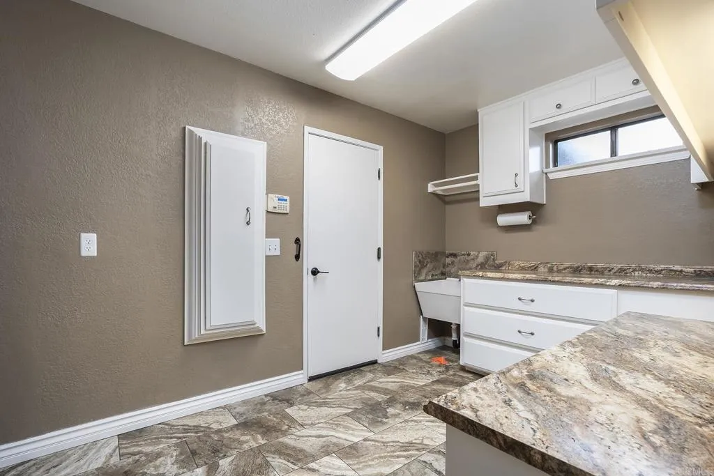 https://cdn.realtyfeed.com/cdn/127/306725245/af23b0800a908aa0839d5aff5f54ff93.webp