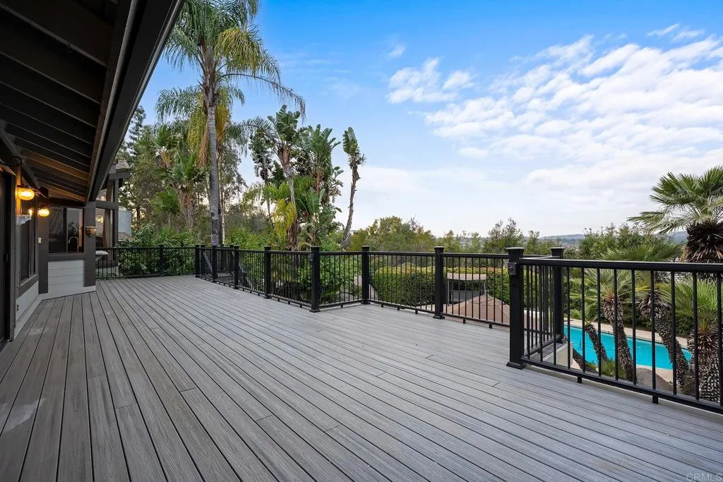 https://cdn.realtyfeed.com/cdn/127/306725245/feebdd288983f54d436c7e61e1c87104.webp