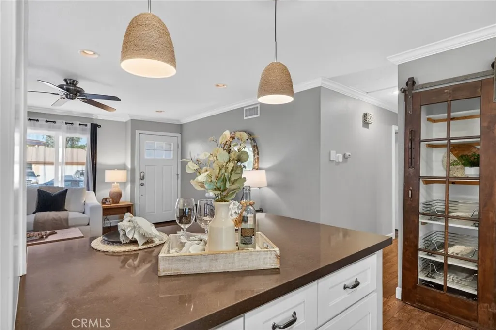 https://cdn.realtyfeed.com/cdn/127/306725247/06b2228d7ac34a41bc1f063e9bb73e0c.webp
