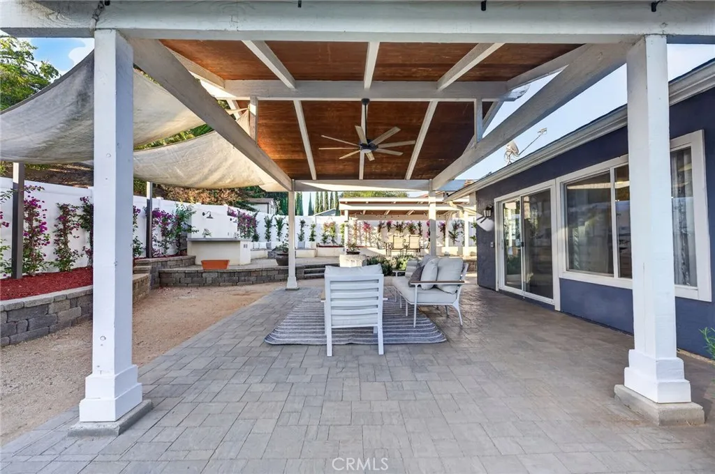 https://cdn.realtyfeed.com/cdn/127/306725247/241fc4024614f6ae483b8fcbd84af489.webp