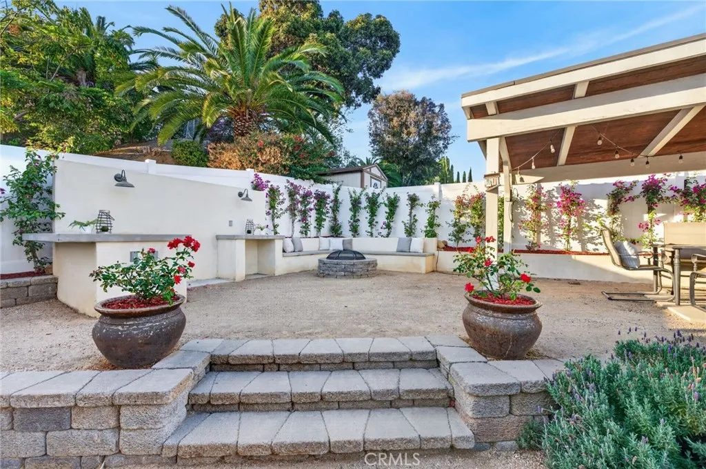 https://cdn.realtyfeed.com/cdn/127/306725247/25c4fd9464cc64799744e36cb1fe90c6.webp