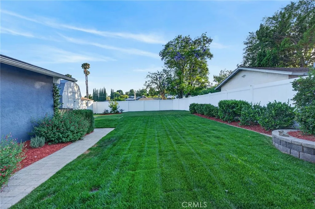https://cdn.realtyfeed.com/cdn/127/306725247/27c21c9f29c4fcfc8b671a253e7f7720.webp