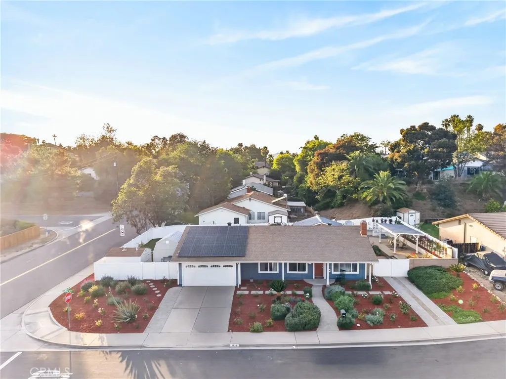 https://cdn.realtyfeed.com/cdn/127/306725247/38500b391eeeb8d826f654ea043ae276.webp