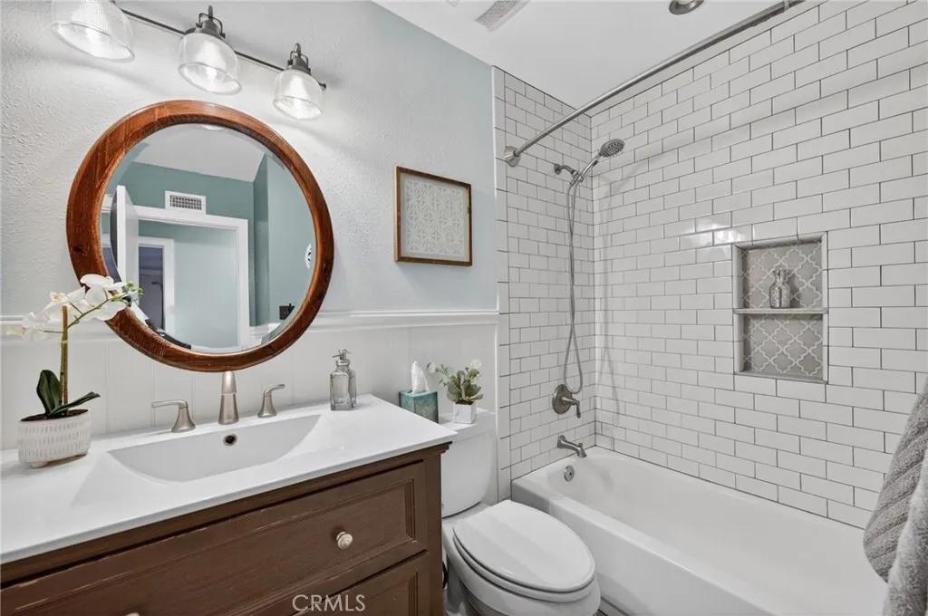 https://cdn.realtyfeed.com/cdn/127/306725247/5b6844a6e12b4f7277168a5809f6f235.webp