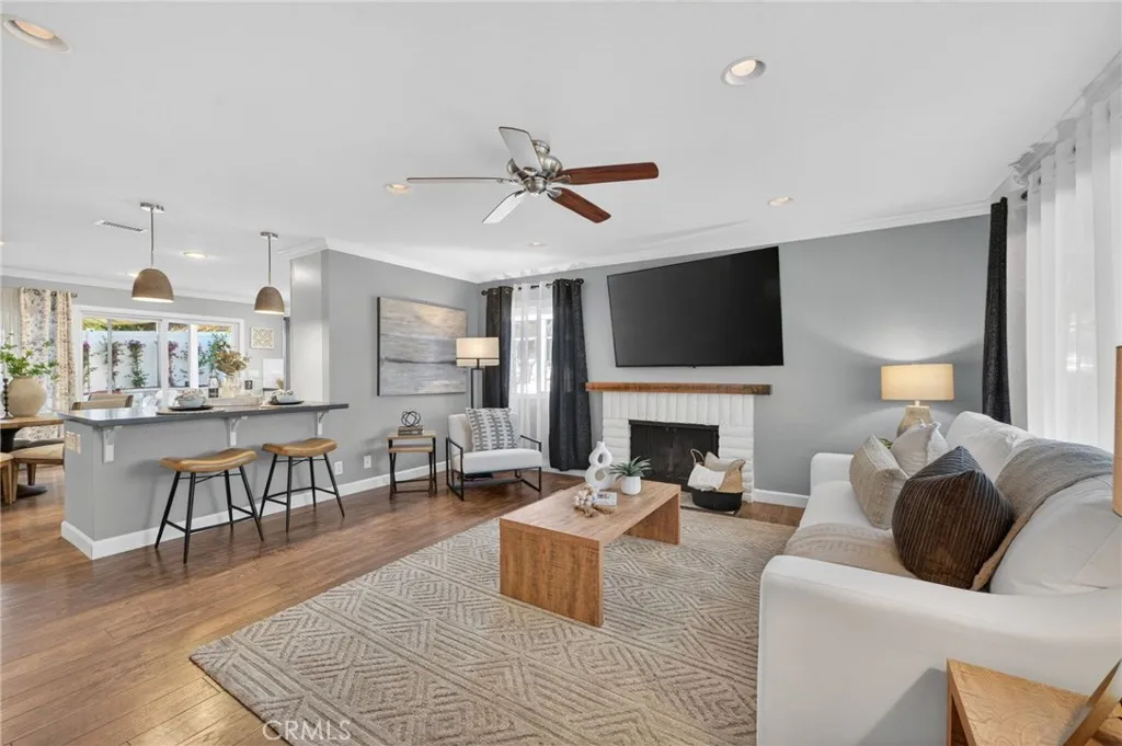https://cdn.realtyfeed.com/cdn/127/306725247/96eb61862a7132cd79c10644bb7953e4.webp