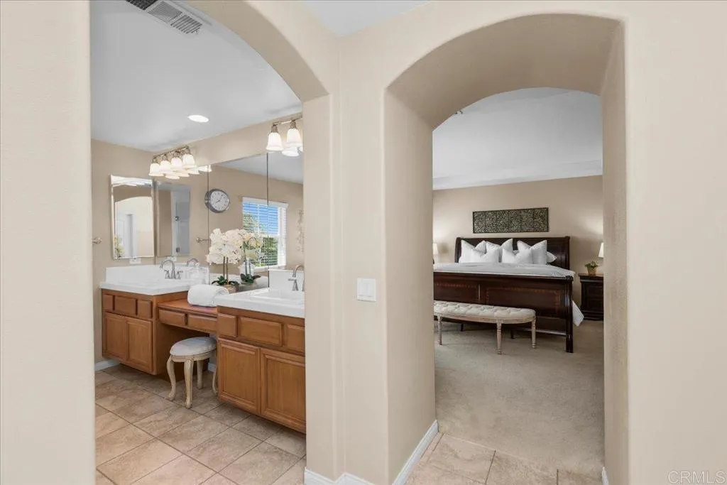 https://cdn.realtyfeed.com/cdn/127/306725259/178ebb6518e54f6af18cfe8ed798c69c.webp