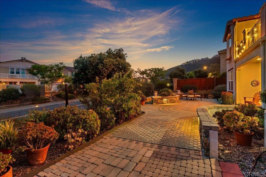 https://cdn.realtyfeed.com/cdn/127/306725259/20df8fcc781c9e7c30dd6598e22b2926.webp