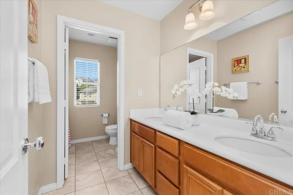 https://cdn.realtyfeed.com/cdn/127/306725259/4afa96baf8d367348af9e1c4bb282844.webp