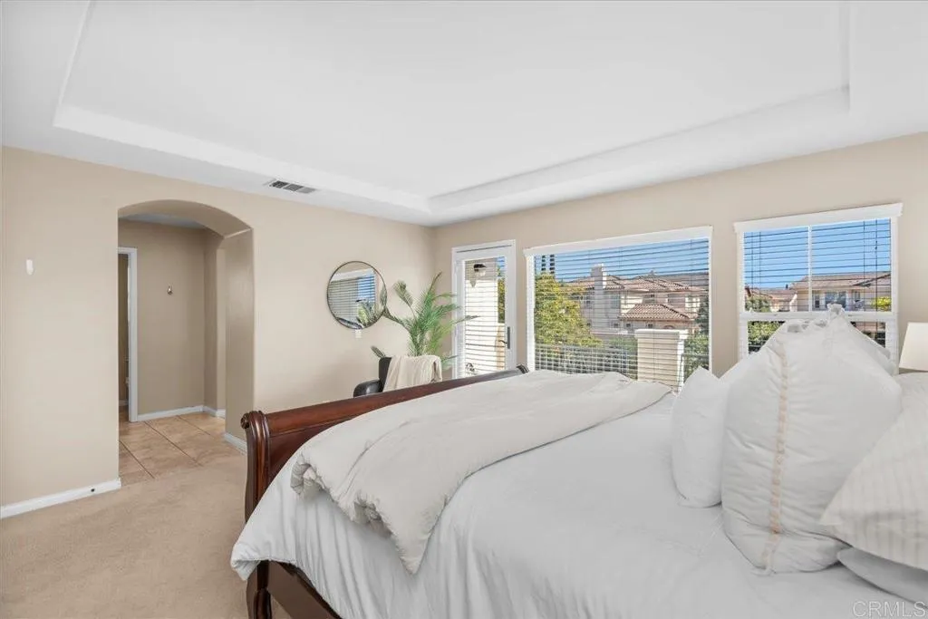https://cdn.realtyfeed.com/cdn/127/306725259/53937cddd40f087db81e0a224879d2f3.webp