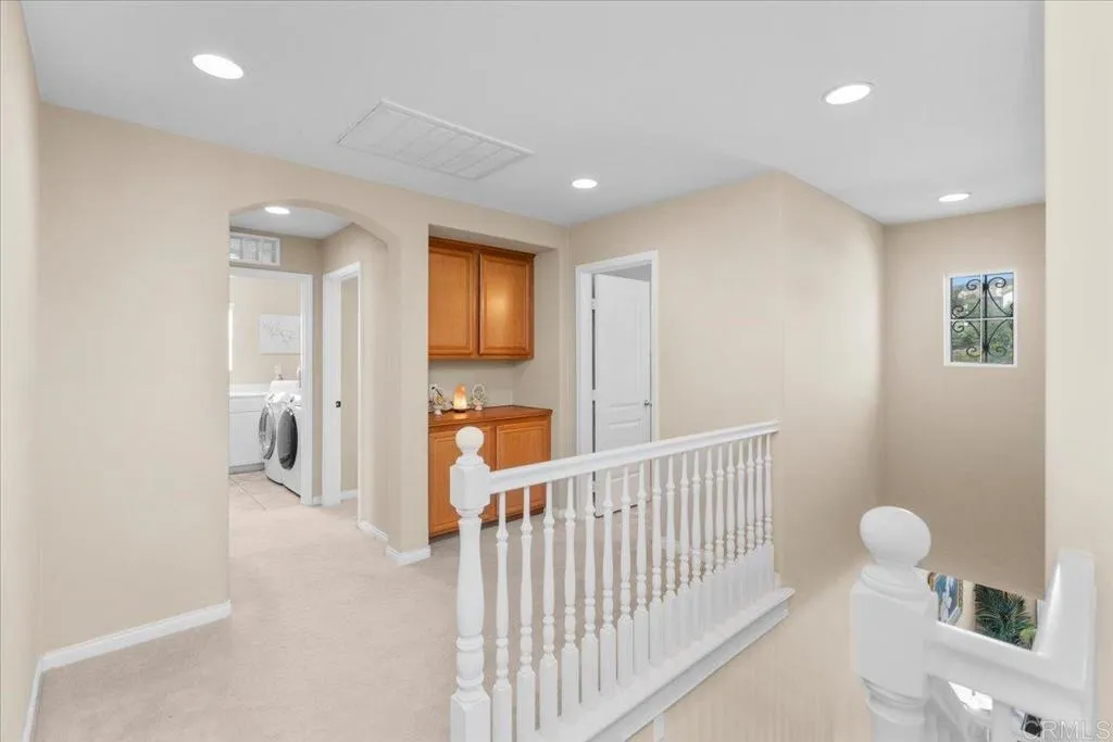 https://cdn.realtyfeed.com/cdn/127/306725259/690675ee9665ad8de8cb537e4798768b.webp