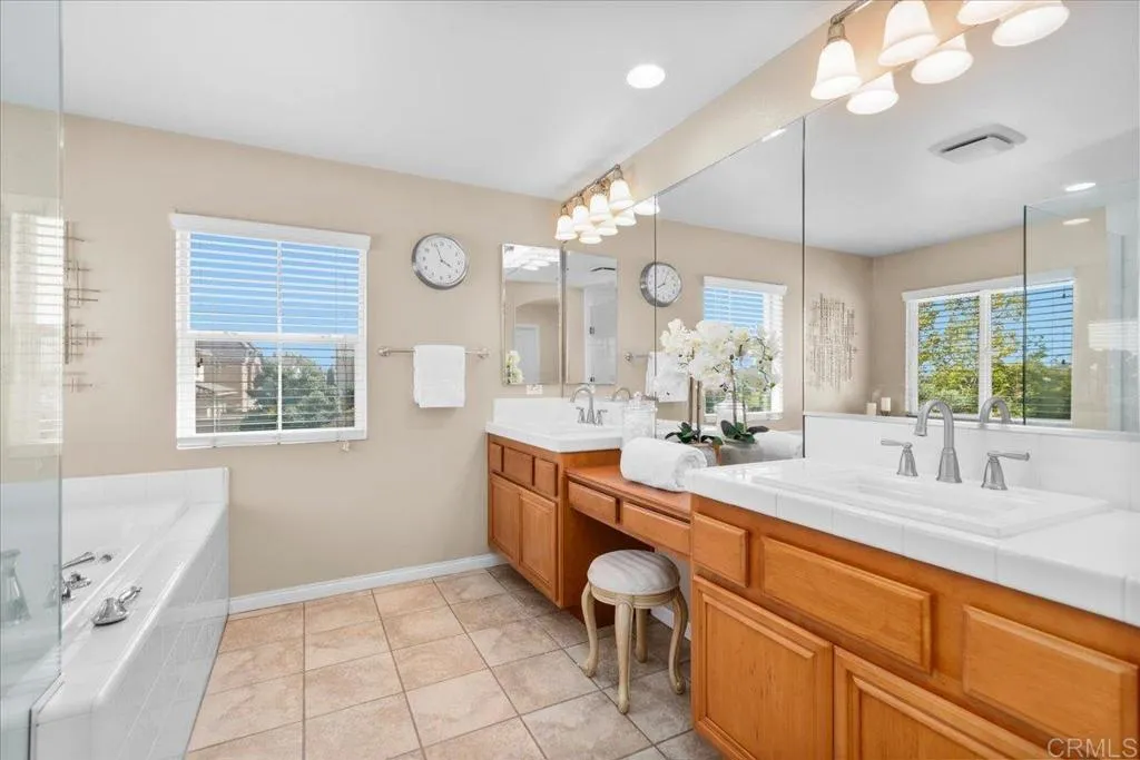 https://cdn.realtyfeed.com/cdn/127/306725259/80330b562ed5f4d25ab989fb04a4e82d.webp