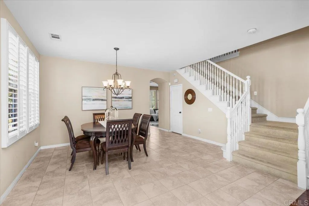 https://cdn.realtyfeed.com/cdn/127/306725259/85a6bc3f87cd408b8cfb8b450ab59a7a.webp