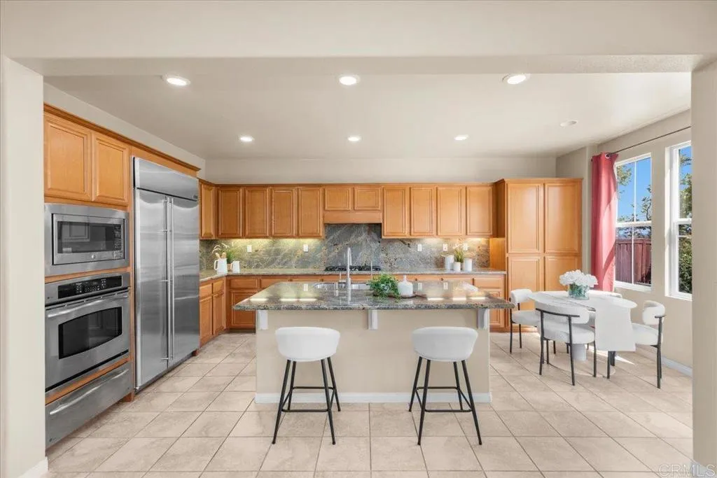 https://cdn.realtyfeed.com/cdn/127/306725259/a6f84e4c33c89f85ebd824d44f8a668c.webp