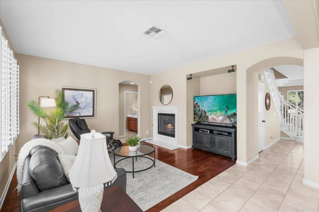 https://cdn.realtyfeed.com/cdn/127/306725259/f769a327f85ef8b5387645539189ae32.webp