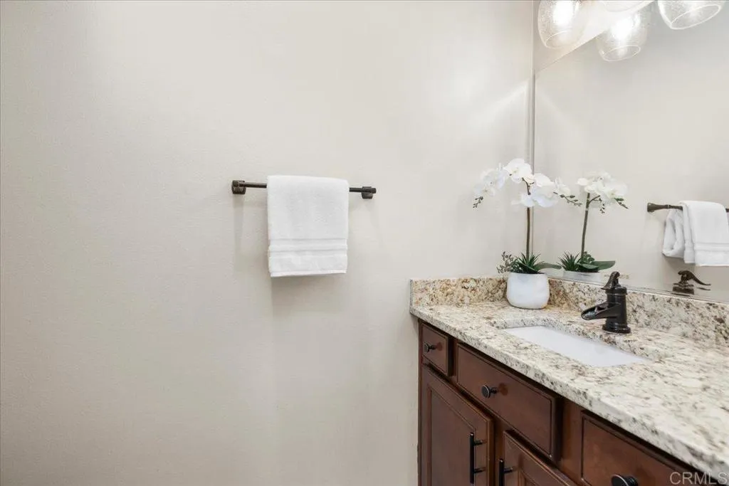 https://cdn.realtyfeed.com/cdn/127/306725261/047d2e3d4885bb05d41fda88a9f91ad5.webp