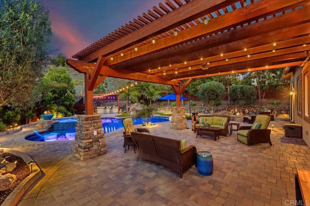 https://cdn.realtyfeed.com/cdn/127/306725261/1b7836e02acd5ab2162450b88ebd40cd.webp
