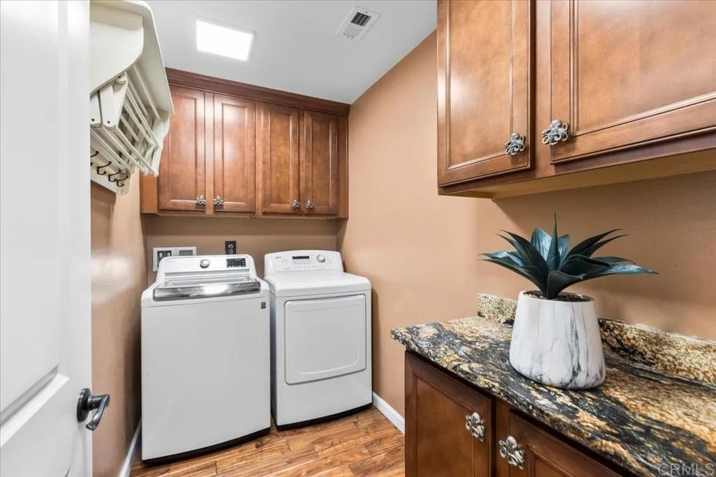 https://cdn.realtyfeed.com/cdn/127/306725261/56c5651a919123e1beb639729c6cea3e.webp