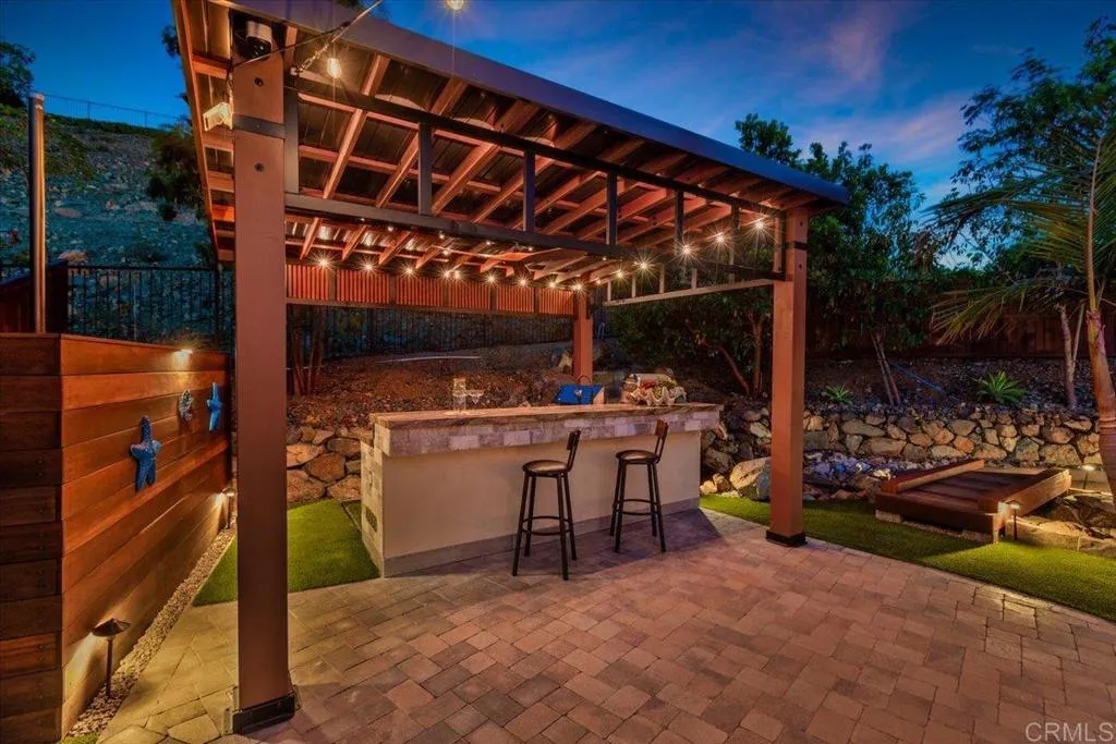 https://cdn.realtyfeed.com/cdn/127/306725261/ead408cc7051caf25c4be9eefef5c670.webp
