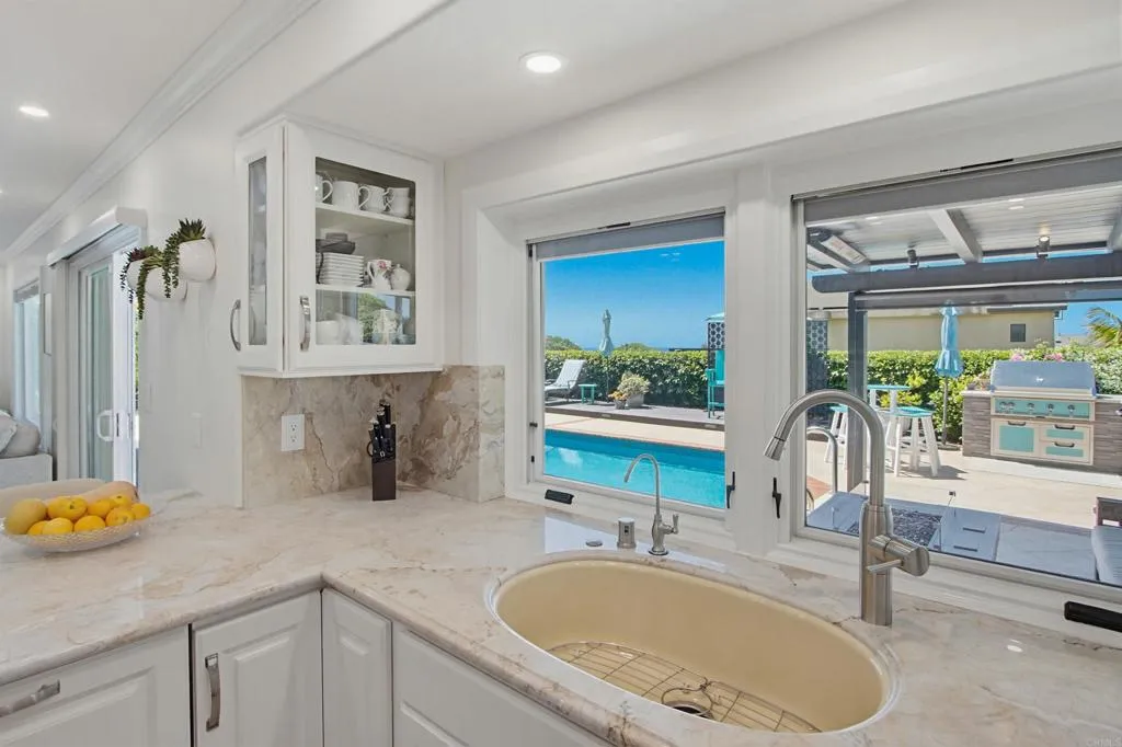 https://cdn.realtyfeed.com/cdn/127/306725262/07ee9ed81a55e1783c2991add316566f.webp
