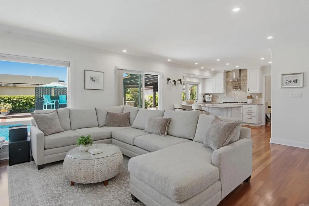 https://cdn.realtyfeed.com/cdn/127/306725262/2ffc13bb564744422921454f656c5515.webp