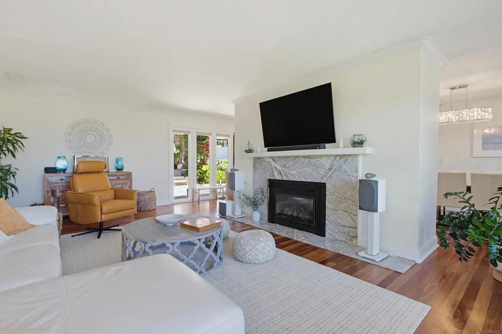 https://cdn.realtyfeed.com/cdn/127/306725262/7a90a49019eb03f9e9a20bb933dc59df.webp