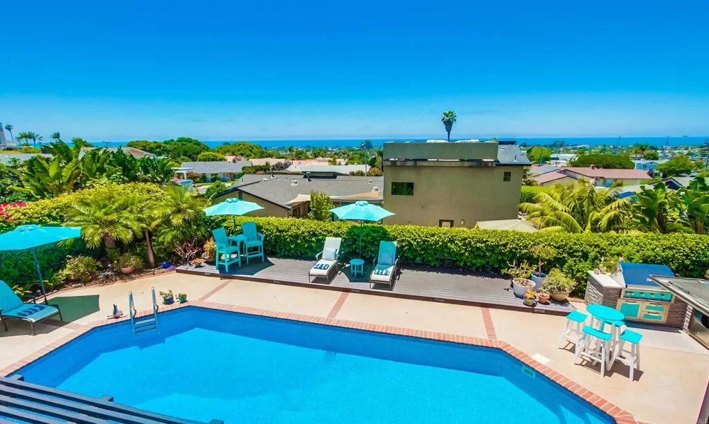 https://cdn.realtyfeed.com/cdn/127/306725262/c8c915a709ca2ef5907ed36006896f46.webp
