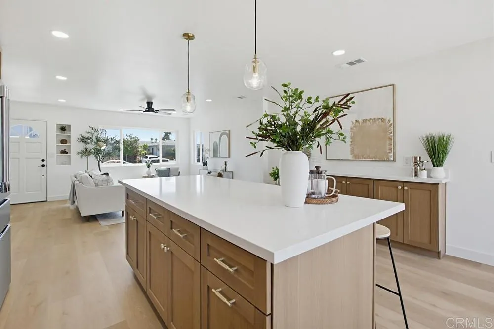 https://cdn.realtyfeed.com/cdn/127/306725269/07550dd2772bb60f3ce91047673c4444.webp